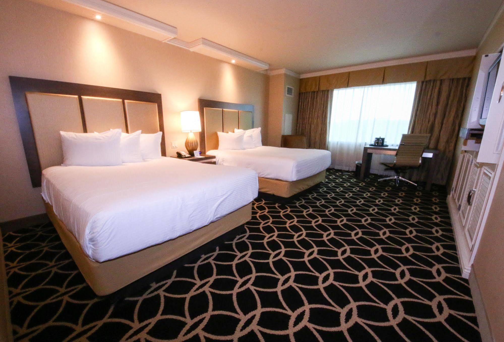 Hotel Hollywood Casino St. Louis Maryland Heights Exterior foto